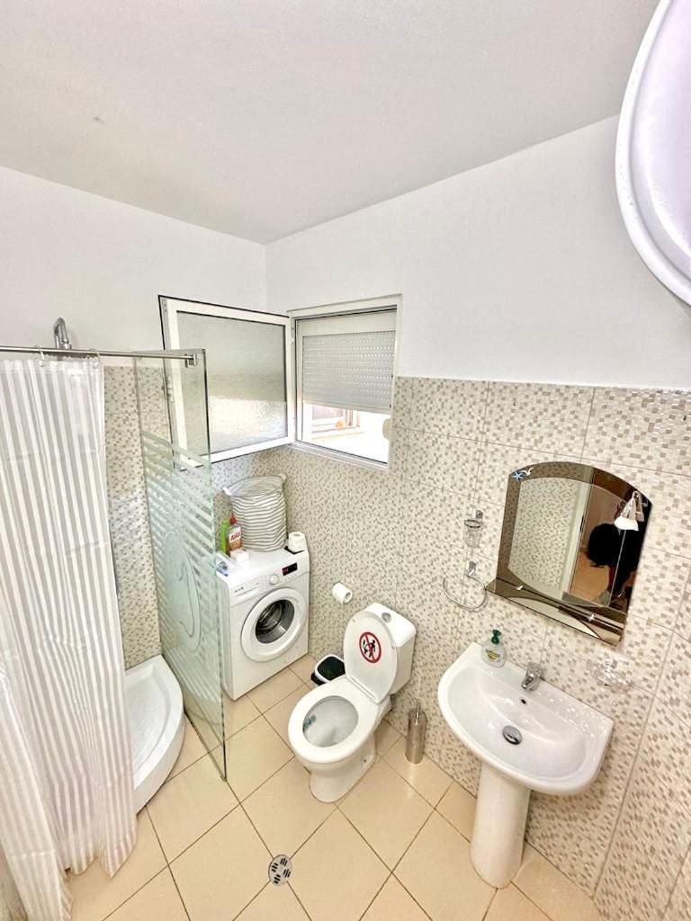 Apartament Apartment, Qerret *